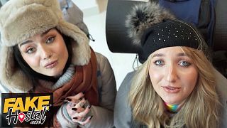 Fake Hostel - 法国女孩在被狠狠地殴打之前求他