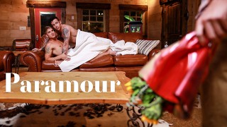 NextDoorFilms - Sad Twink 被热翘起的猛男抚慰 -