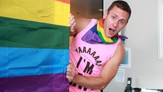 我的直男朋友想参与骄傲游行,在我的诱惑下他竟然愿意让我吃他的屌还能干他