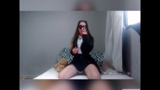 只是一个可爱的学生戏弄和指指爹爹:p