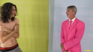 游戏节目失败者脱衣尴尬