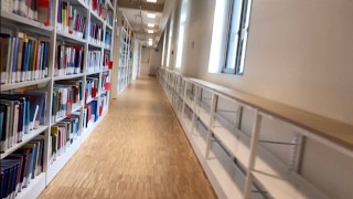 直男在图书馆厕所里胆子太大