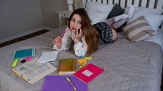 他妈的继妹在大屁股的坏大学成绩-安妮*沃克