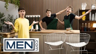 MEN - Sam Ledger 向咖啡师 Joey Mills 要一些 Hot 和奶油的东西,这样他就可以射精遍全身