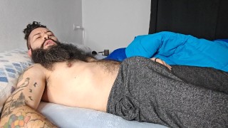 毛茸茸的家伙在做梦