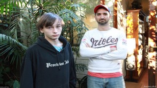 Sammy Australian 19 岁娘娘腔小伙子崇拜并满足他的澳大利亚卢卡斯在家中挂顶