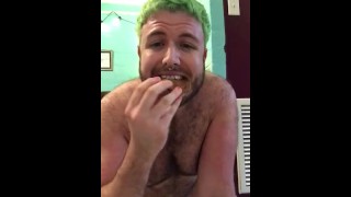 Gainer stuffing dildo + cookies