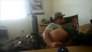 爸爸,你会操我吗?直言不讳地抽烟喝酒和屁股他妈的 B4 学校