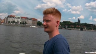 捷克猎人 - 家伙被捶屁股并获得报酬