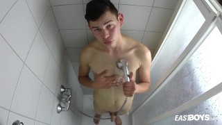 Roger Cossey - 第1天 - 淋浴