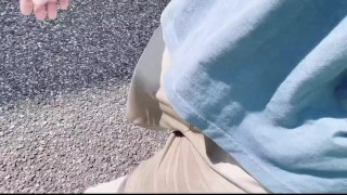 走路时在裤子里撒尿