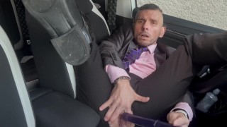 耐克 TN 的运动大师命令放荡的商人为他做一场表演并玩得开心,直到