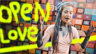 阿努斯卡茨谈到了爱——开放关系的强度以及随之而来的一切