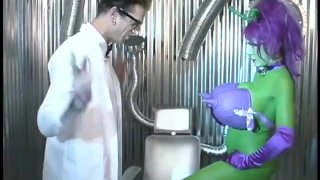 来自火星的色情明星 - Scene BTS