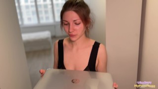 我帮我的继妹修理了她的笔记本电脑,她决定感谢我