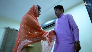 Makan Malik Girl | Desi Bhabhi 1st Time