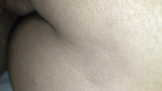 青少年在酒店房间里做爱