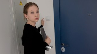 管理员 Anna 随时准备解决问题