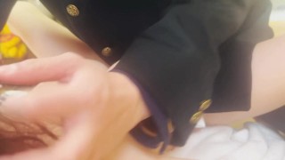 [女性]一个高中生经常摇晃臀部,她的姐姐借给她的身体