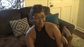 美丽的乌木女友吸烟恋物癖