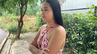 SEXO CASUAL CON DESCONOCIDA, joven latina recibe dura follada a cambio de posada